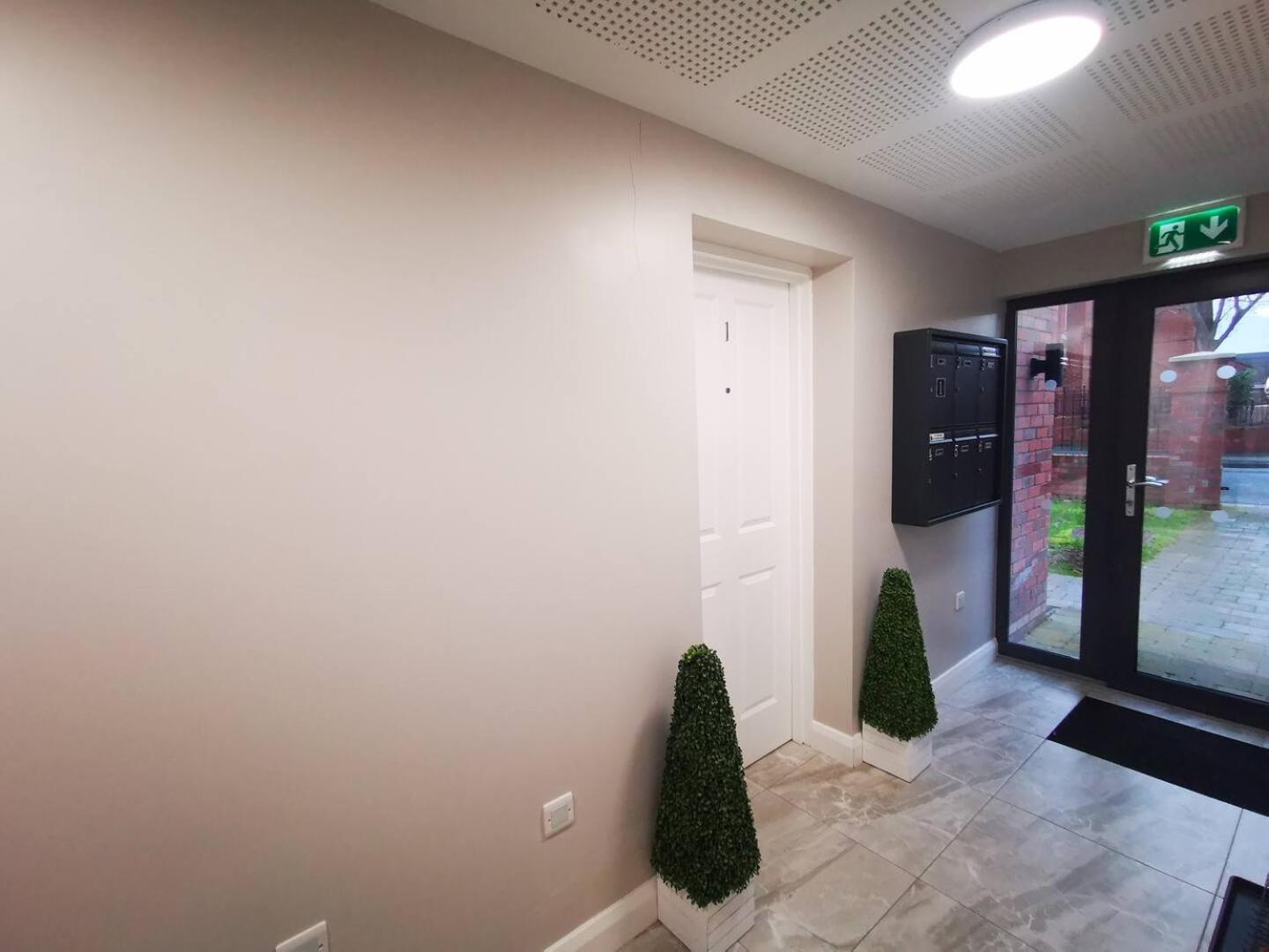 Belfast Central 2 Bedroom Luxurious Modern Stay Экстерьер фото