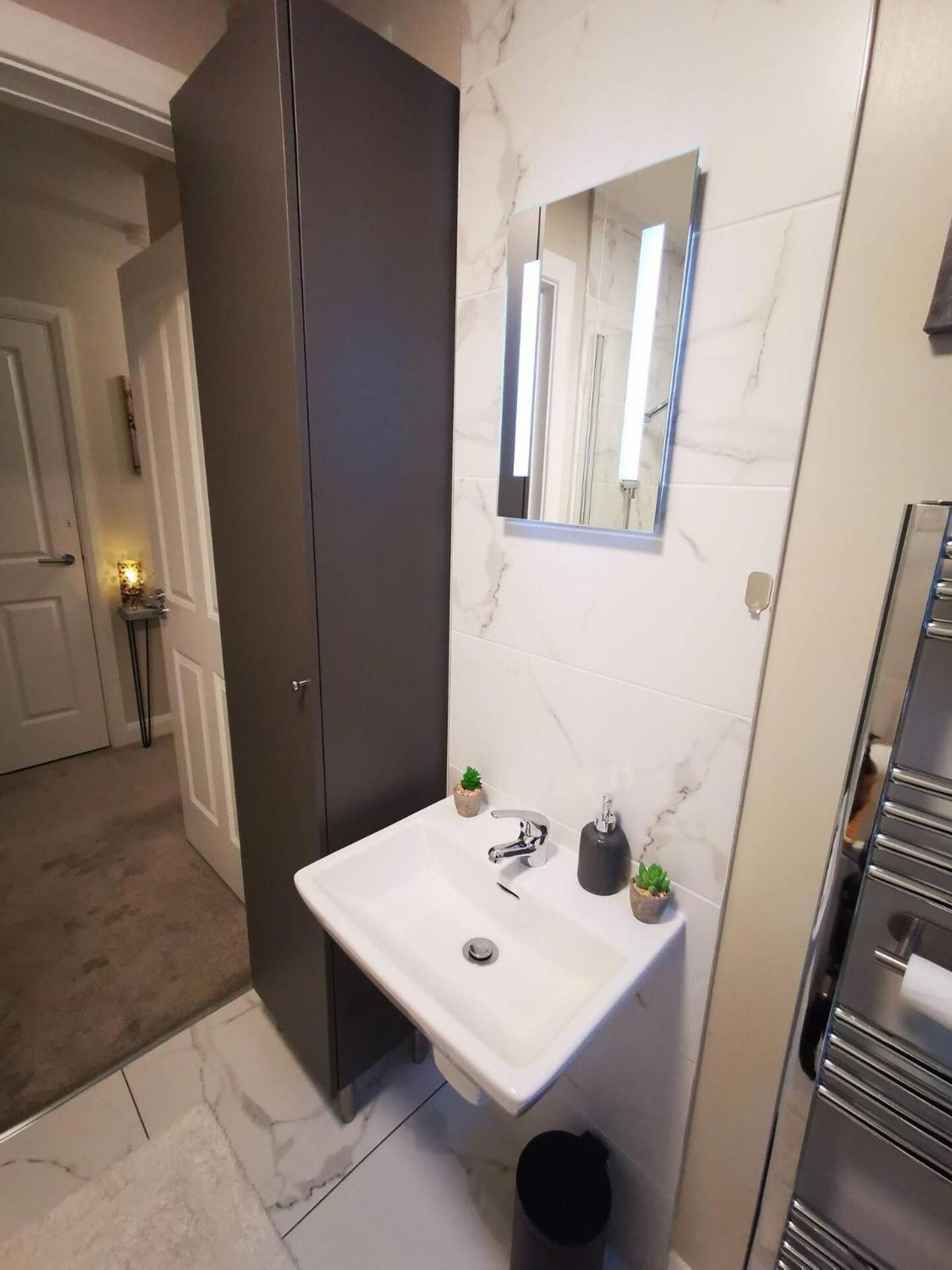 Belfast Central 2 Bedroom Luxurious Modern Stay Экстерьер фото