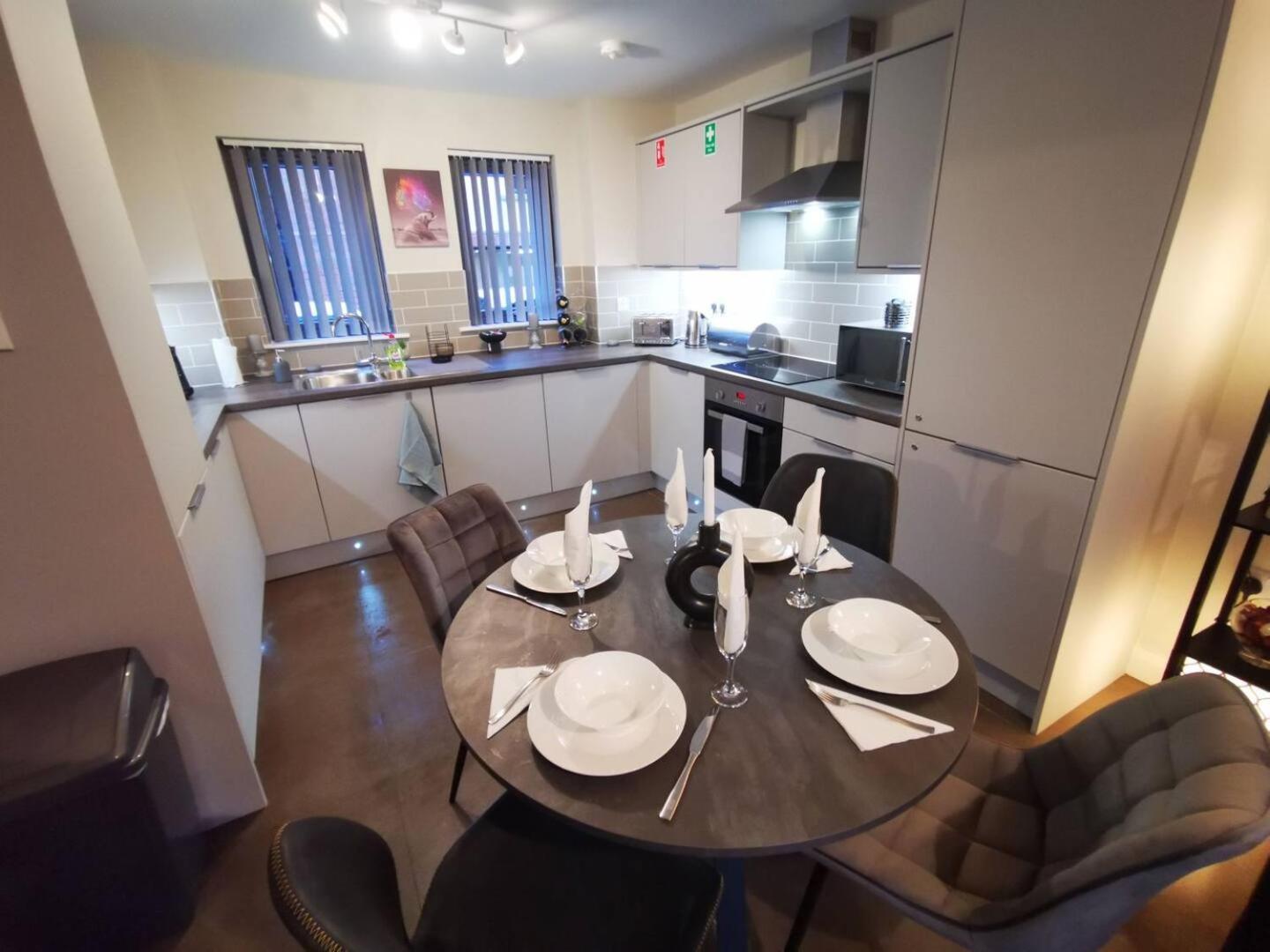 Belfast Central 2 Bedroom Luxurious Modern Stay Экстерьер фото
