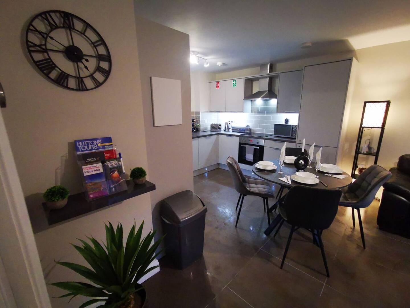 Belfast Central 2 Bedroom Luxurious Modern Stay Экстерьер фото