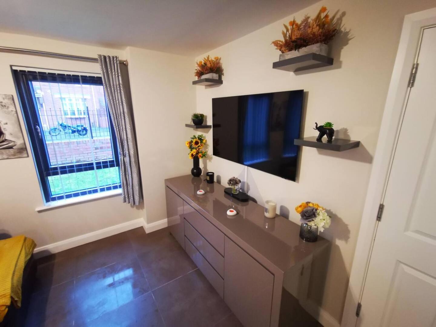 Belfast Central 2 Bedroom Luxurious Modern Stay Экстерьер фото