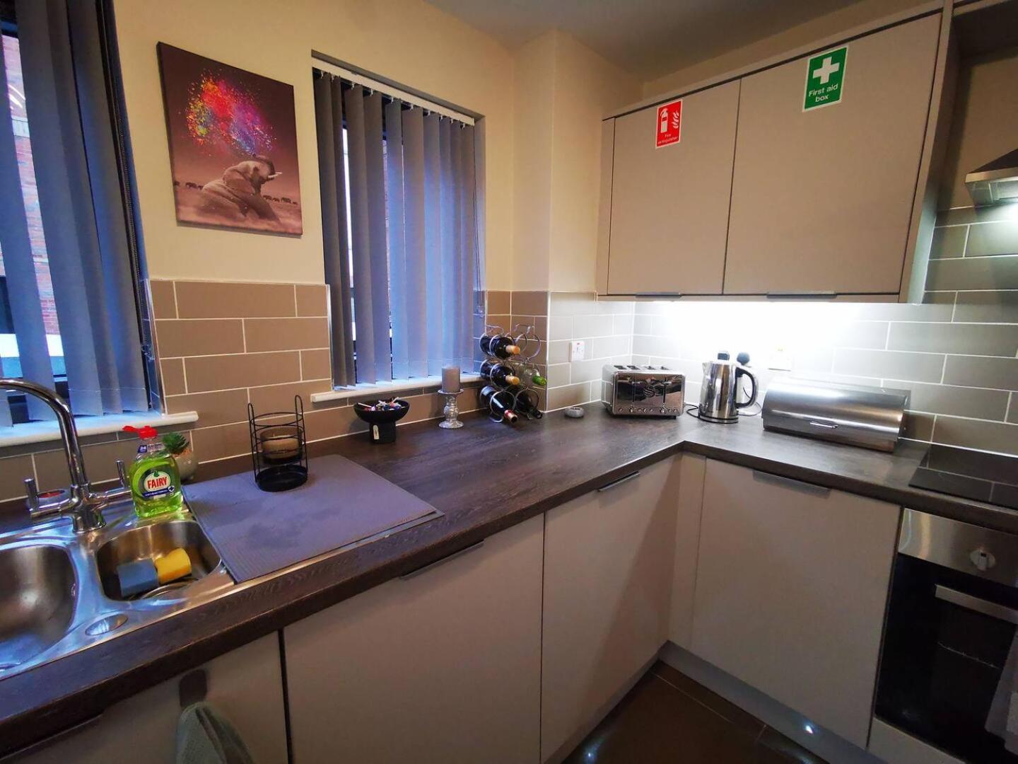 Belfast Central 2 Bedroom Luxurious Modern Stay Экстерьер фото