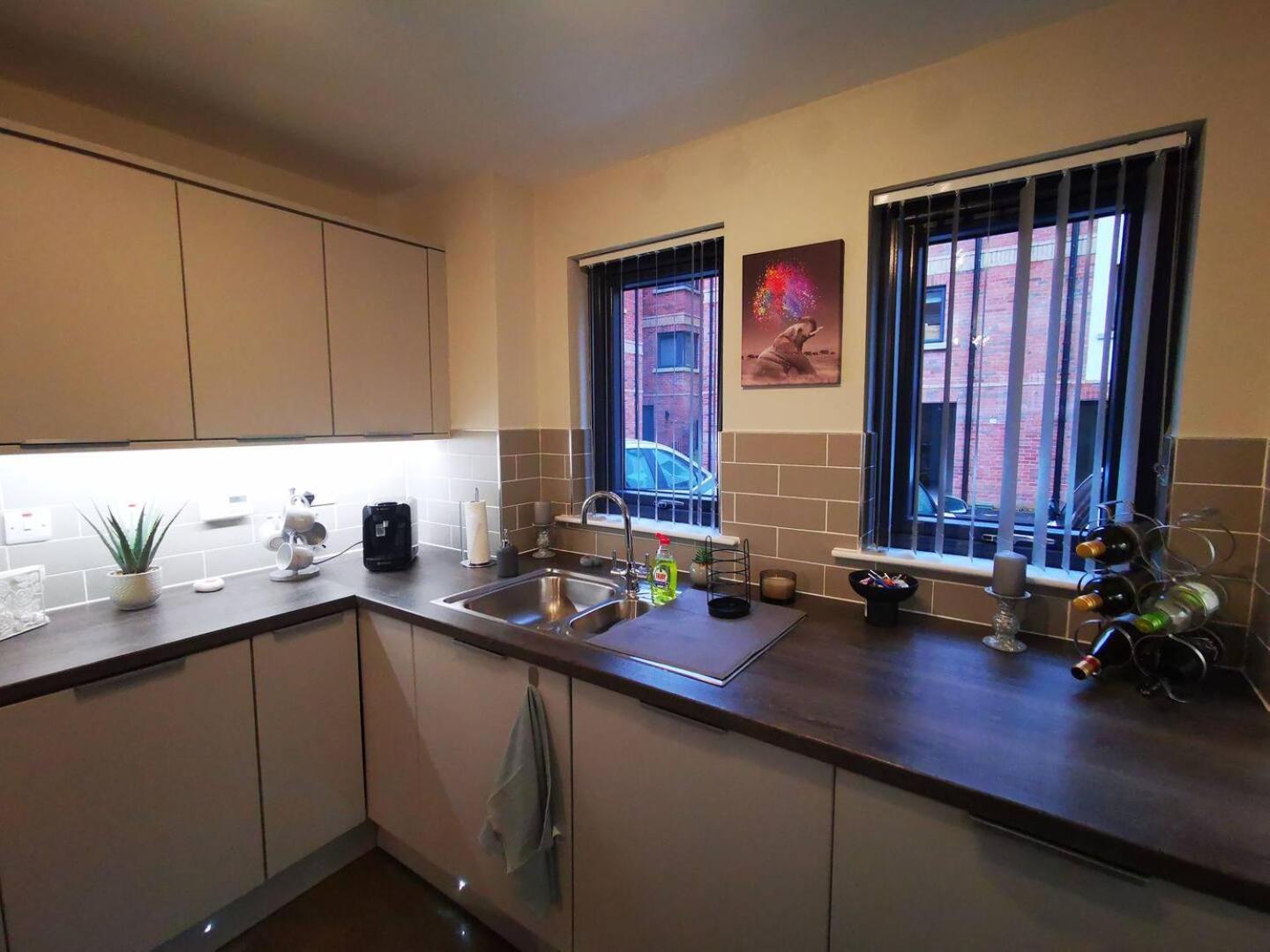 Belfast Central 2 Bedroom Luxurious Modern Stay Экстерьер фото