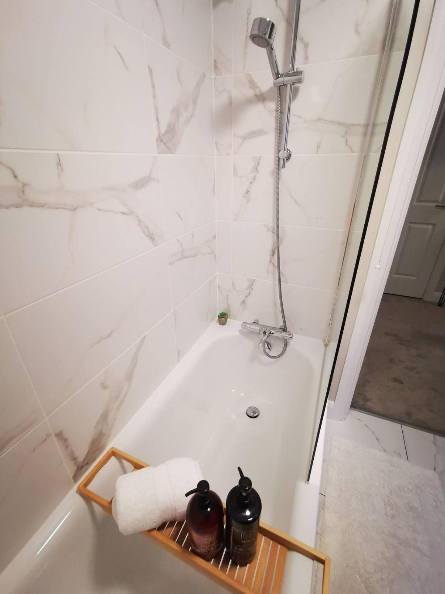 Belfast Central 2 Bedroom Luxurious Modern Stay Экстерьер фото