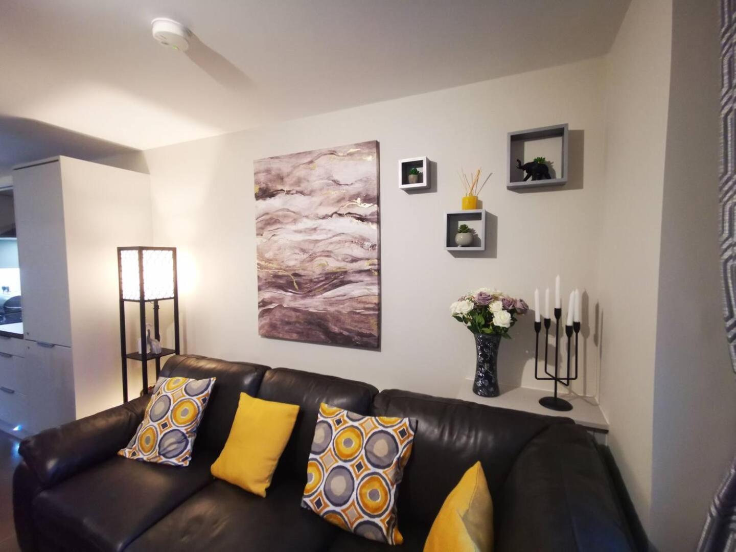 Belfast Central 2 Bedroom Luxurious Modern Stay Экстерьер фото